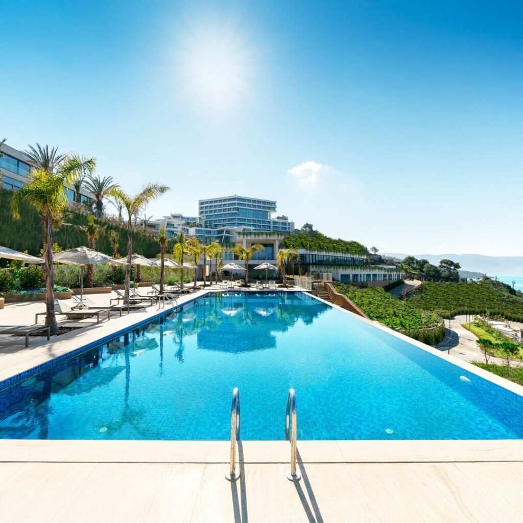 Commercial Swimming Pools